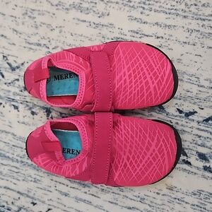 Kids water shoes